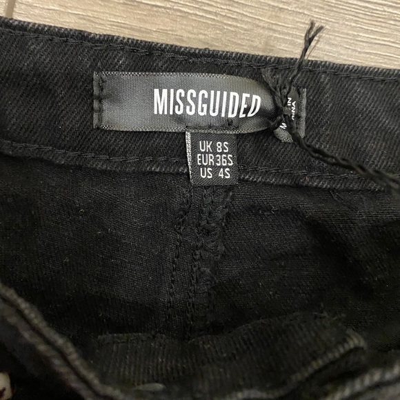 Missguided Black Riot High Waisted Mom Jeans - Picture 5 of 5